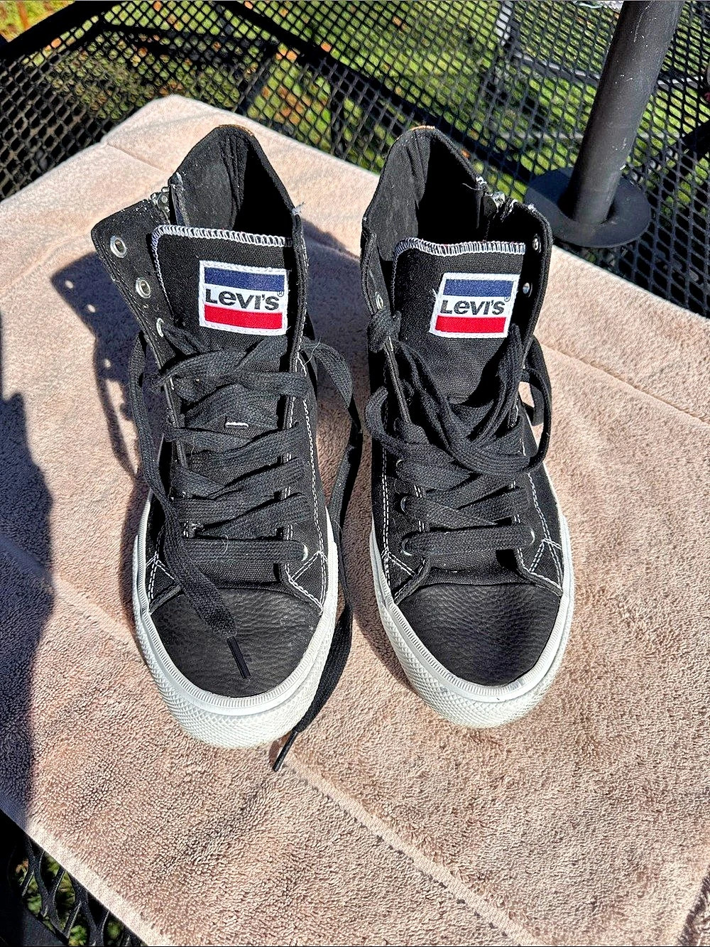 Levi's 520 BB Hi Fashion High-Top Sneaker Sneakers Black & White US 9